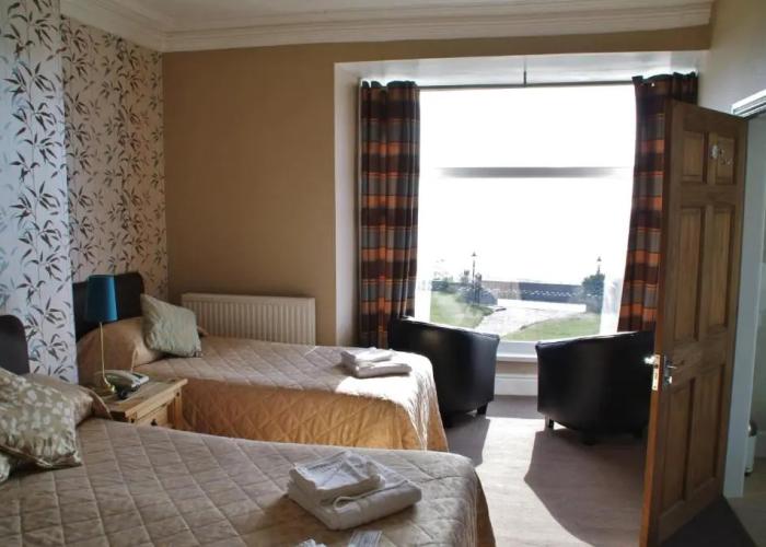 Min Y Mor Hotel