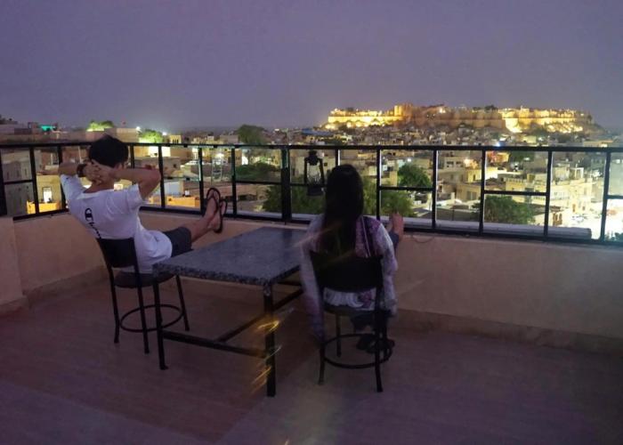 Gaji Hotel