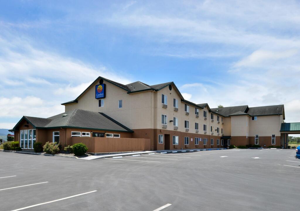 Comfort Inn & Suites Redwood Country