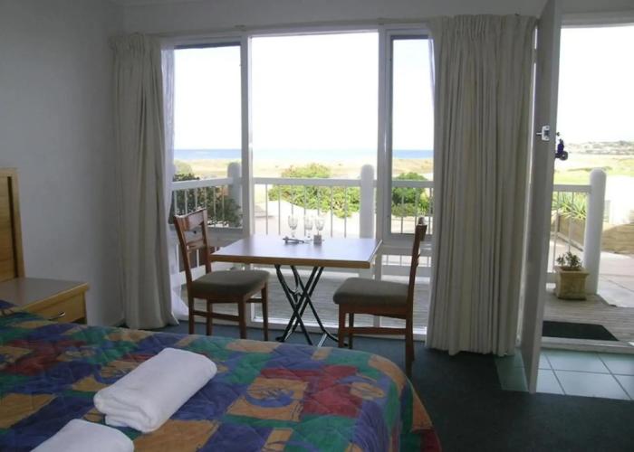 A Great Ocean View Motel