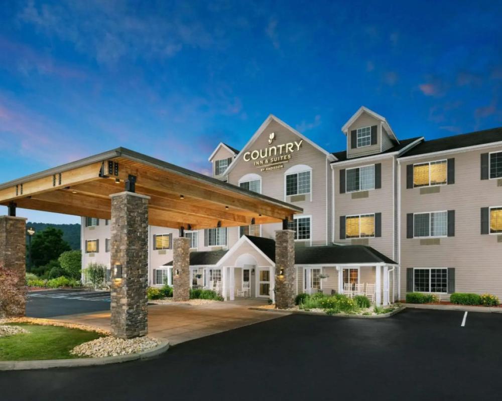 Country Inn & Suites by Radisson, Big Flats (Elmira), NY