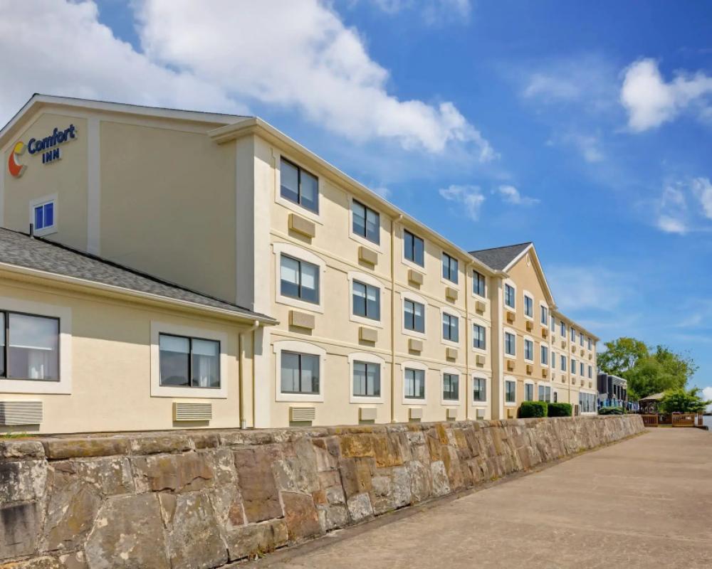 Comfort Inn River's Edge