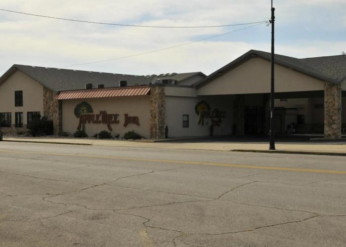 Apple Tree Inn and Suites
