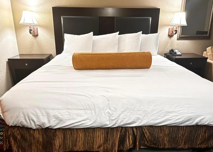 Apple Tree Inn and Suites