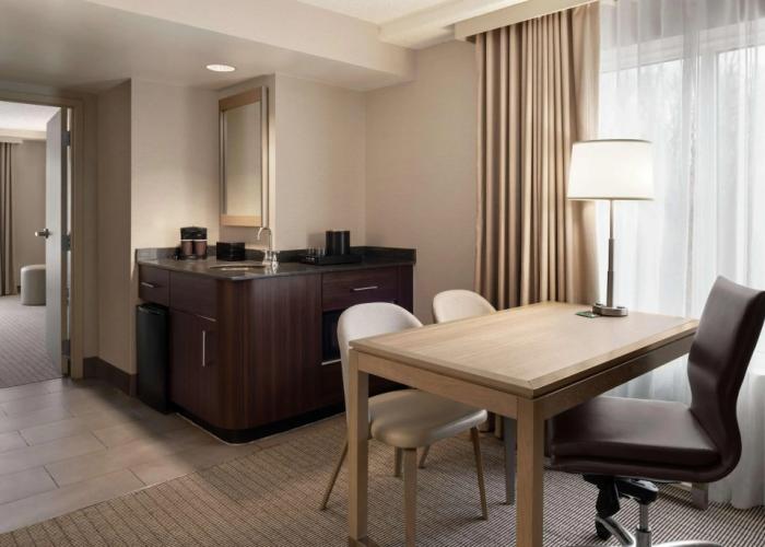 Embassy Suites by Hilton Cleveland Rockside