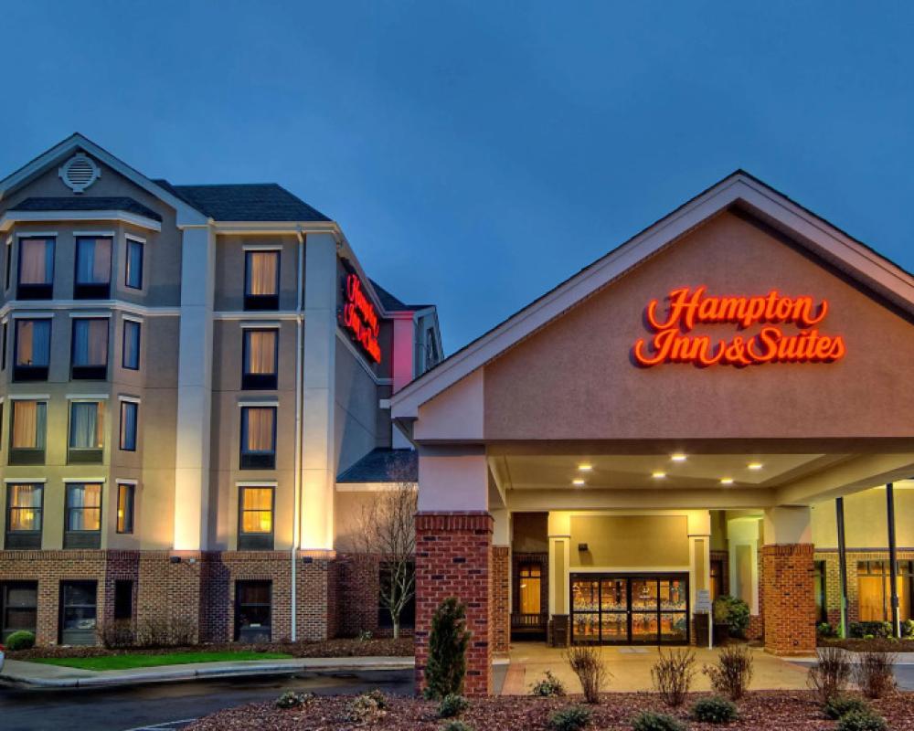 Hampton Inn & Suites Asheville Airport
