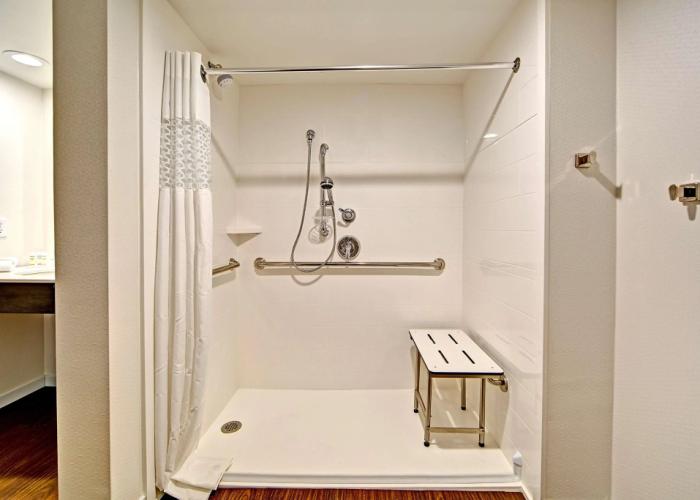 Hampton Inn & Suites Asheville Airport