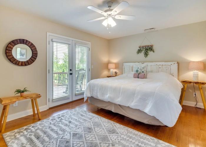 Blue Ridge Mountain Home w/ Sunroom: Pets Welcome