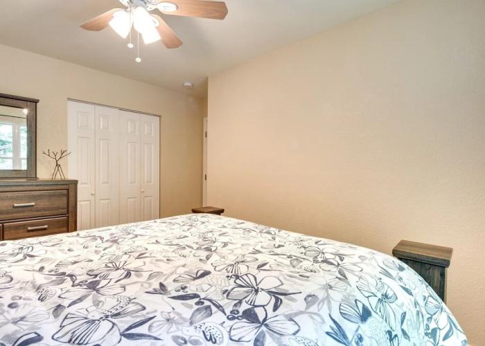 Blue Ridge Mountain Home w/ Sunroom: Pets Welcome