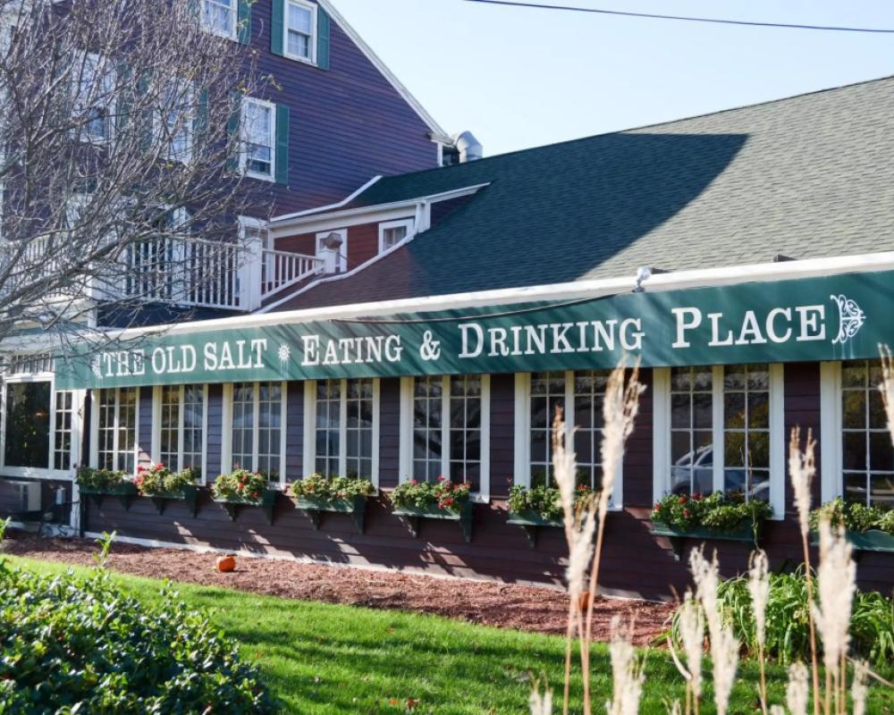 Lamie's Inn and The Old Salt Restaurant