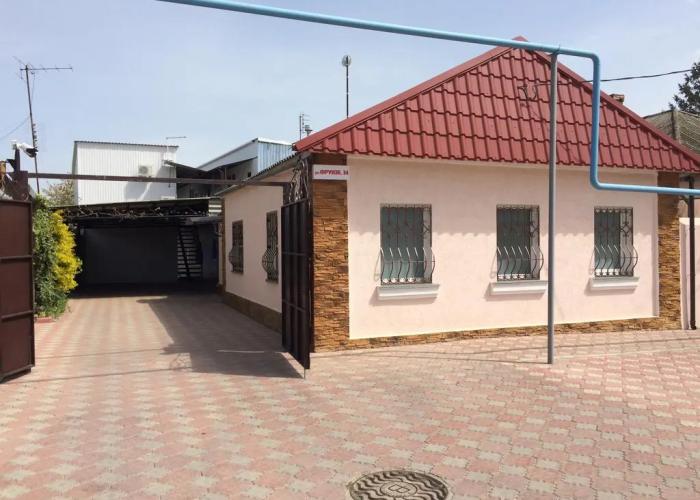 Monika Guest House
