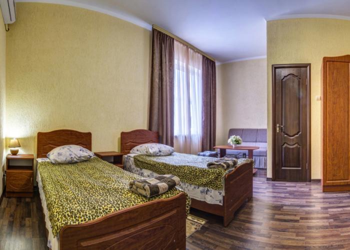 Midas Hotel