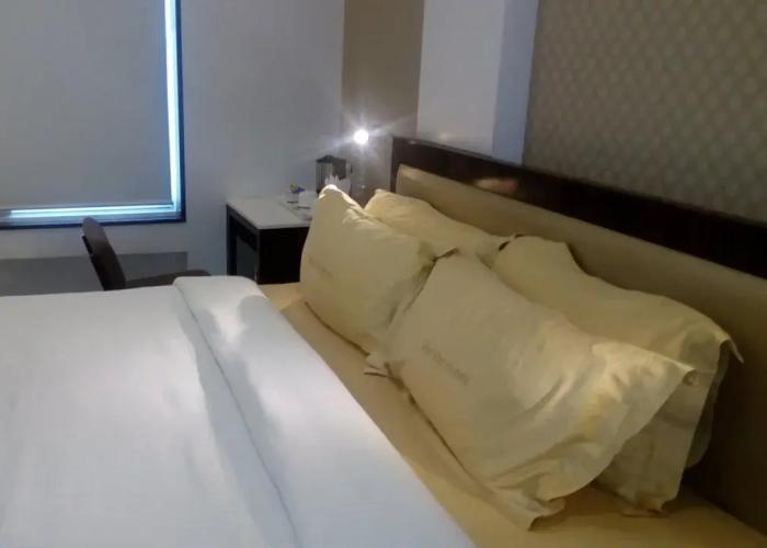 Hotel Sri Sri Executive Lodging