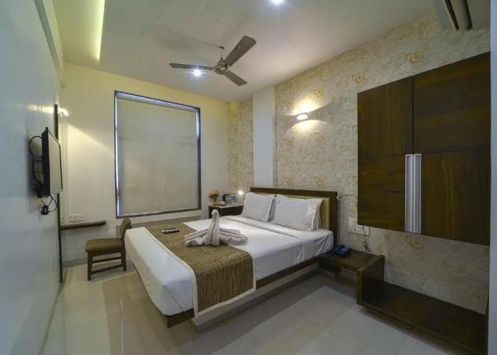 Hotel Sri Sri Executive Lodging