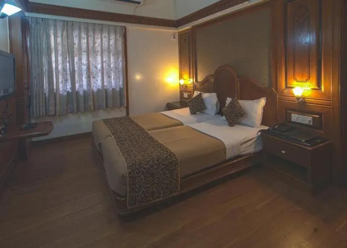 Hotel Ayodhya