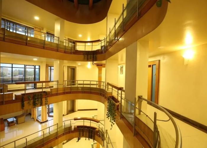 Hotel Kohinoor Square