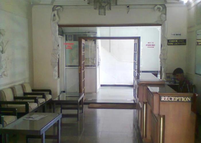 Ambika Yatri Niwas