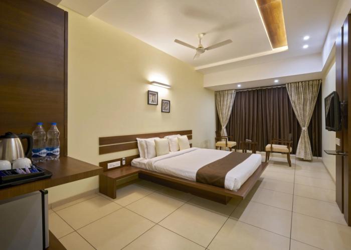 Hotel 3 Leaves