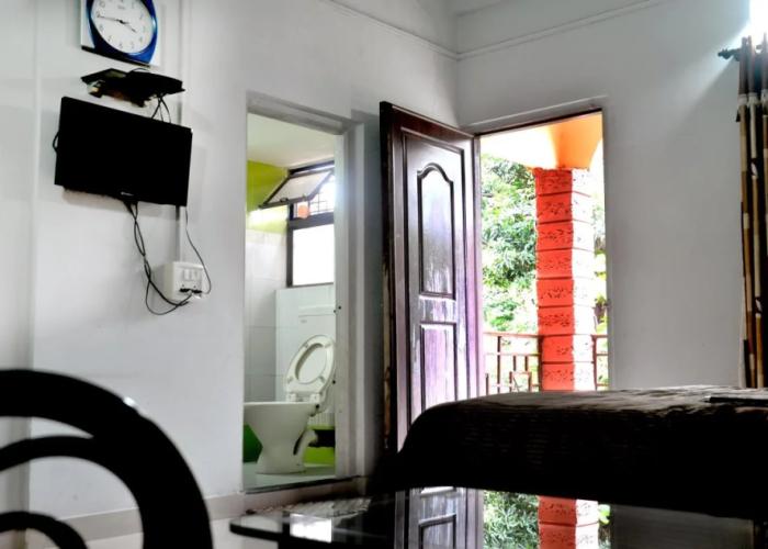 Radhanand Holiday Home