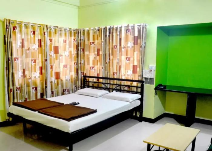 Radhanand Holiday Home