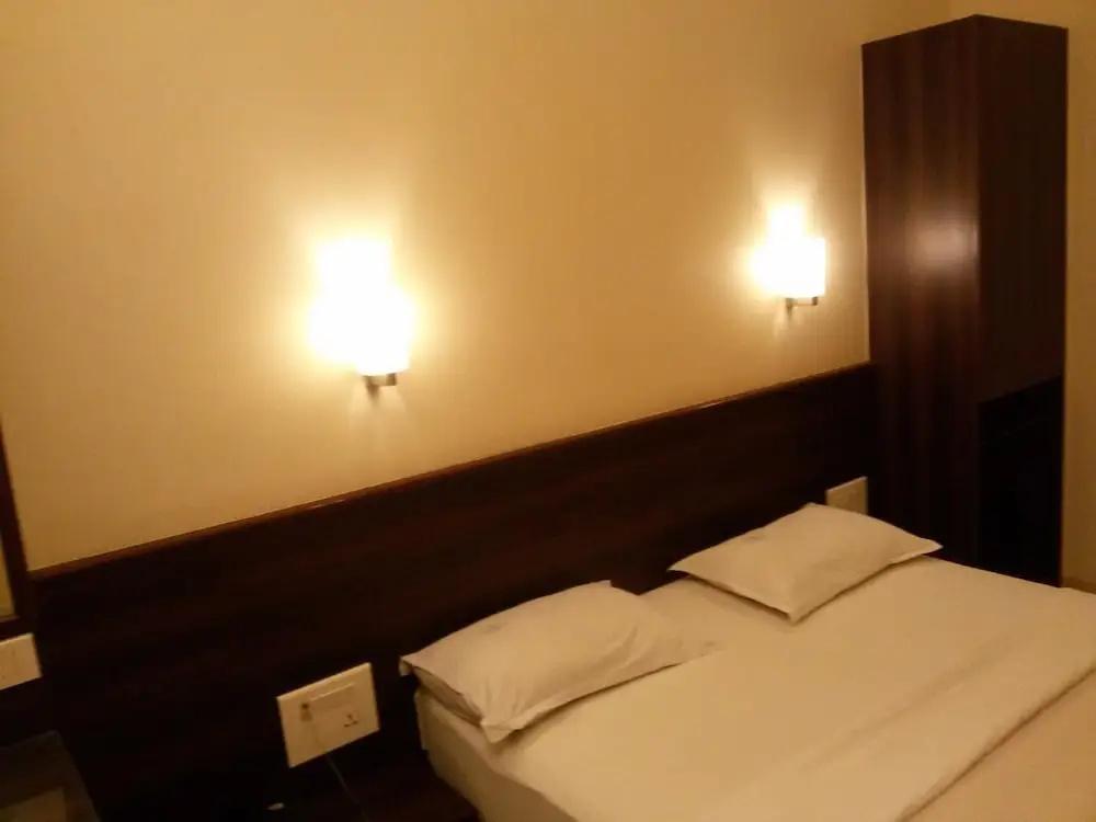 фото Hotel Elegant