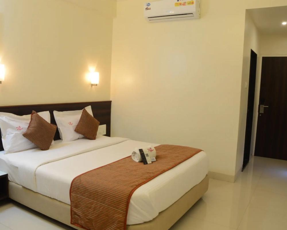 фото Hotel Elegant