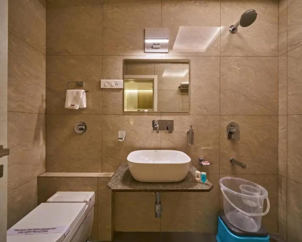 фото Hotel Atharv
