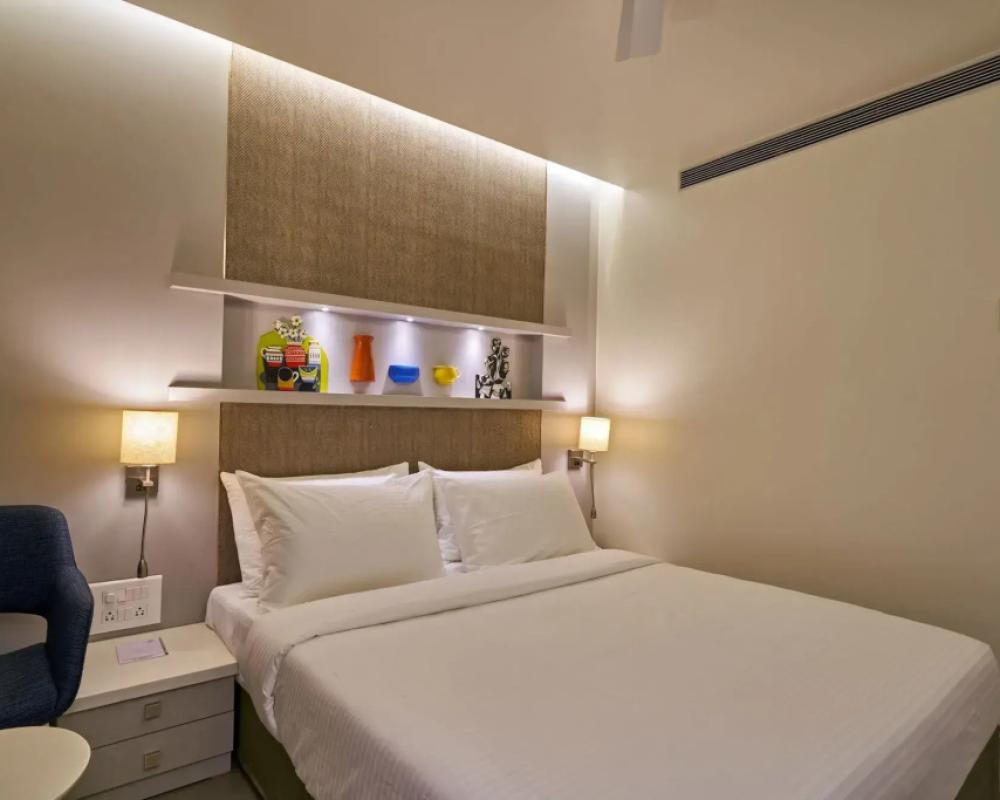 фото Hotel Atharv