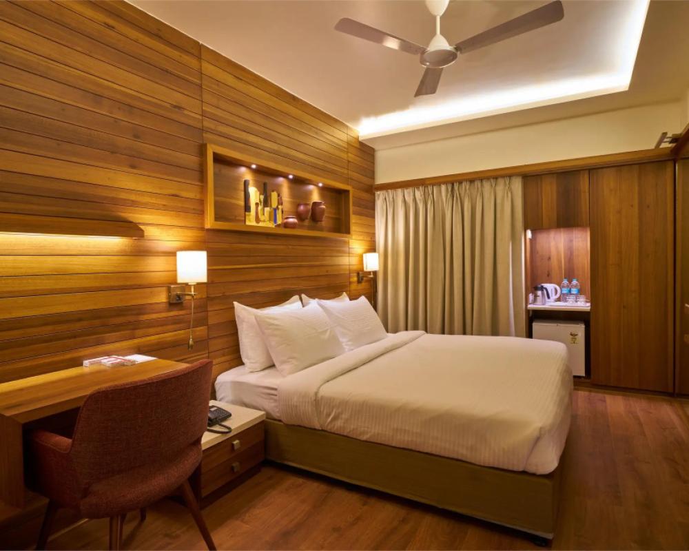 фото Hotel Atharv