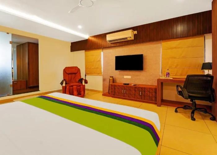 Treebo Surya Comforts, 200 Mtrs From Kolhapur Railway Station