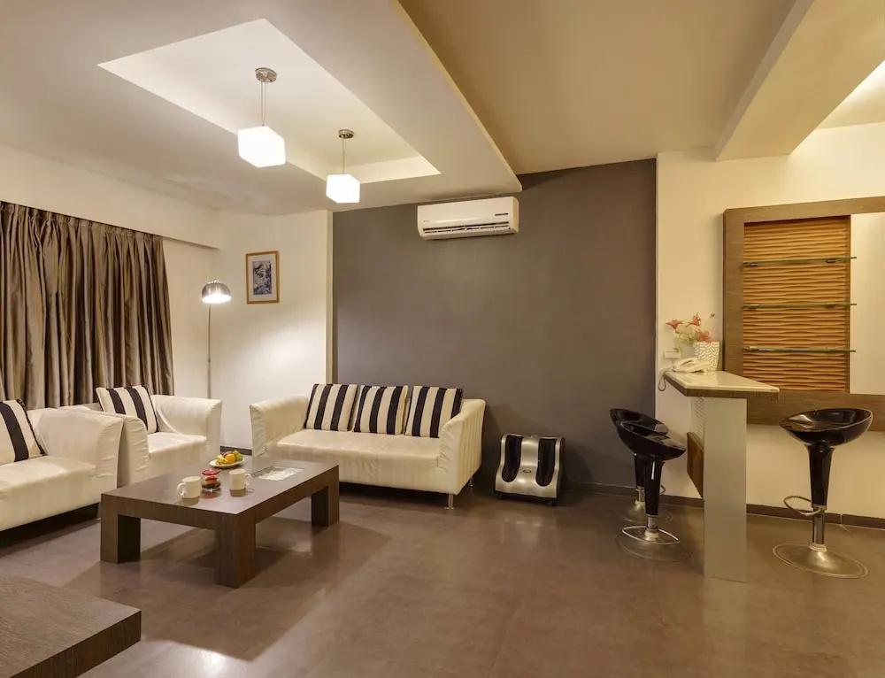 фото Regenta Place Raysons Kolhapur