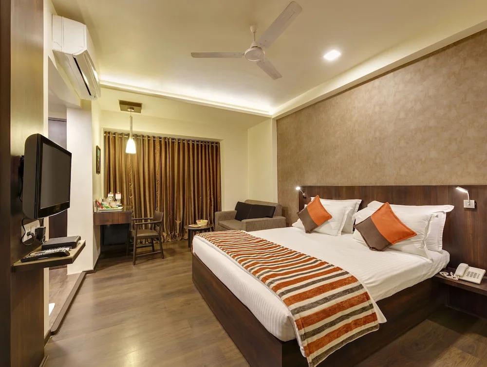 фото Regenta Place Raysons Kolhapur