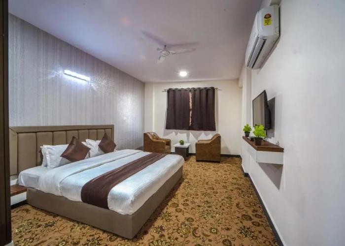 Hotel Jurkis, Kolhapur