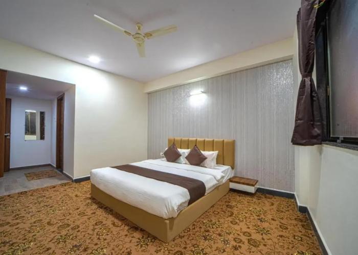 Hotel Jurkis, Kolhapur