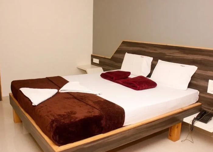Hotel Anugraha Deluxe