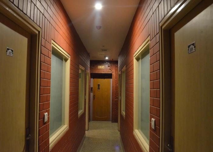 OYO 694 Hotel Malik Residency