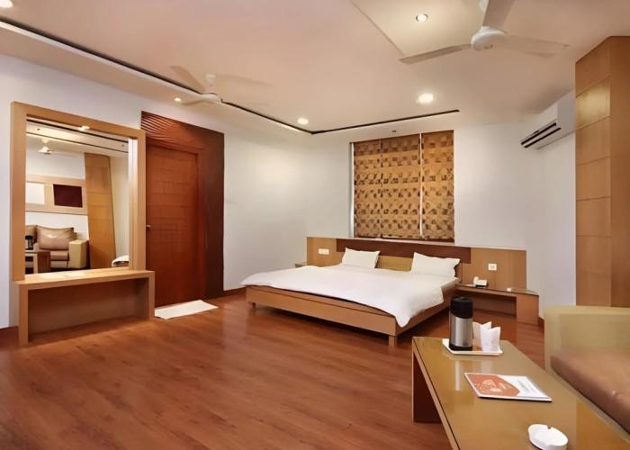 Hotel Mandakini Plaza