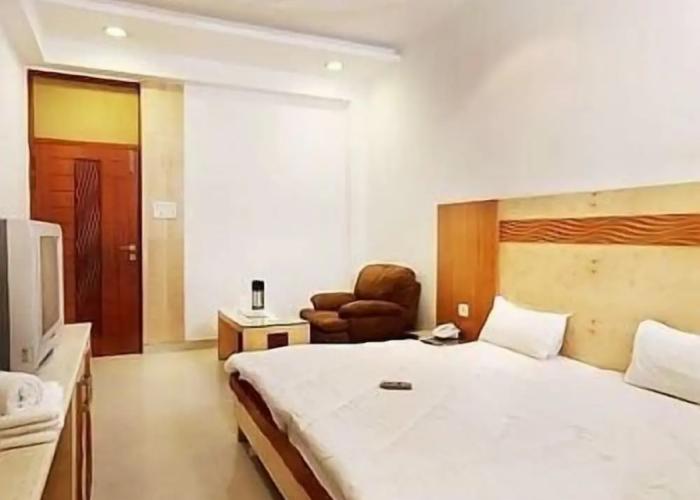 Hotel Mandakini Plaza