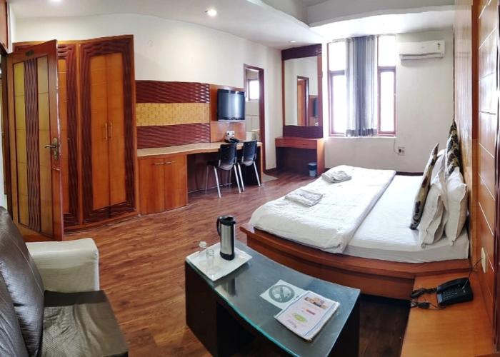 Mandakini Plaza Hotel