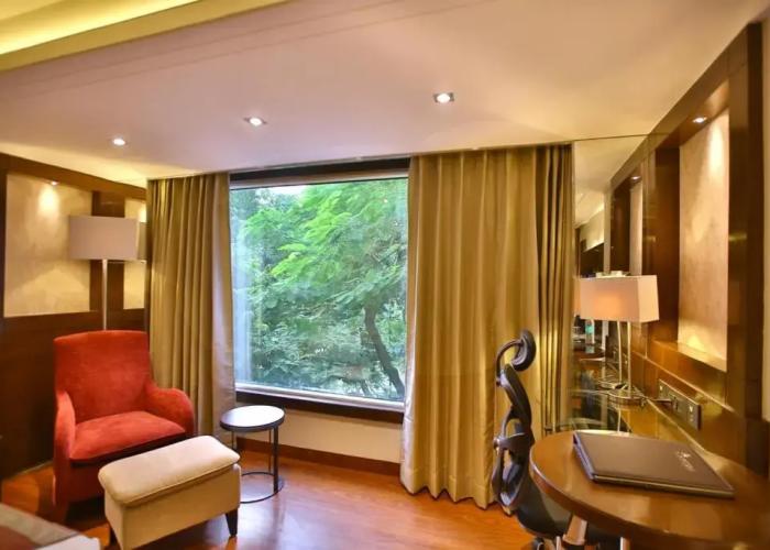 Regenta Central The Crystal