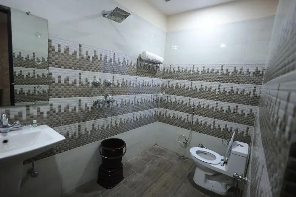 фото Hotel Bhagyaraj Palace Keshavpuram