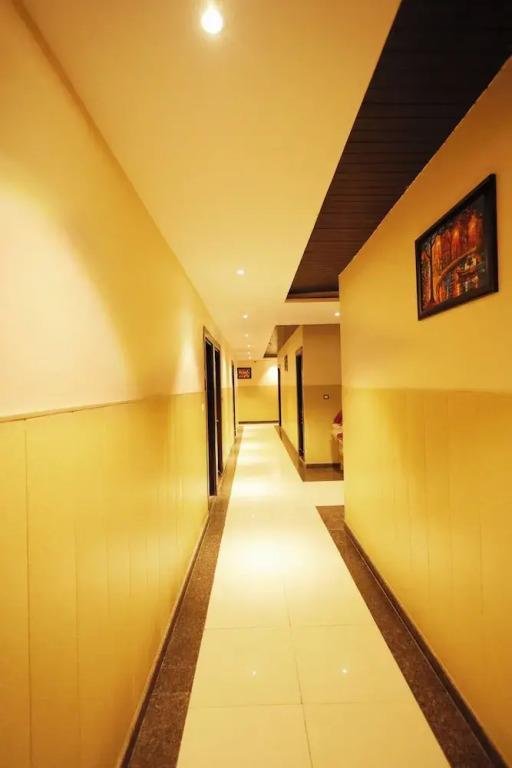 фото Hotel Bhagyaraj Palace Keshavpuram