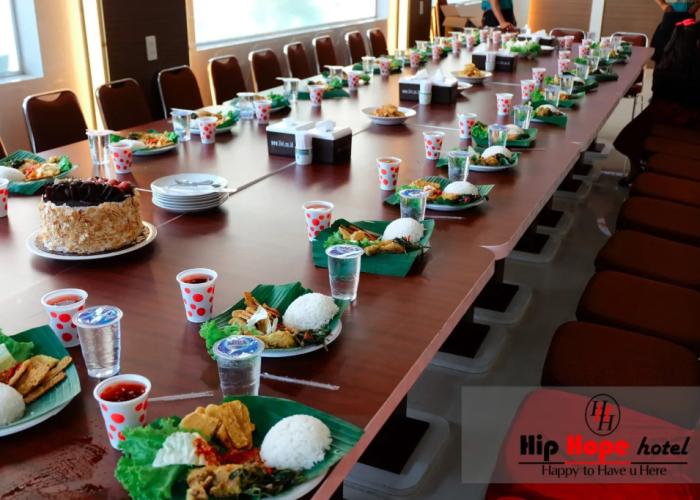 Hip Hope Hotel