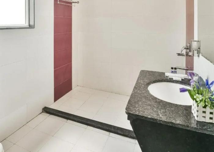 Hotel Flowers Inn