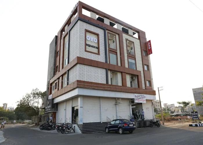 Hotel Square 36
