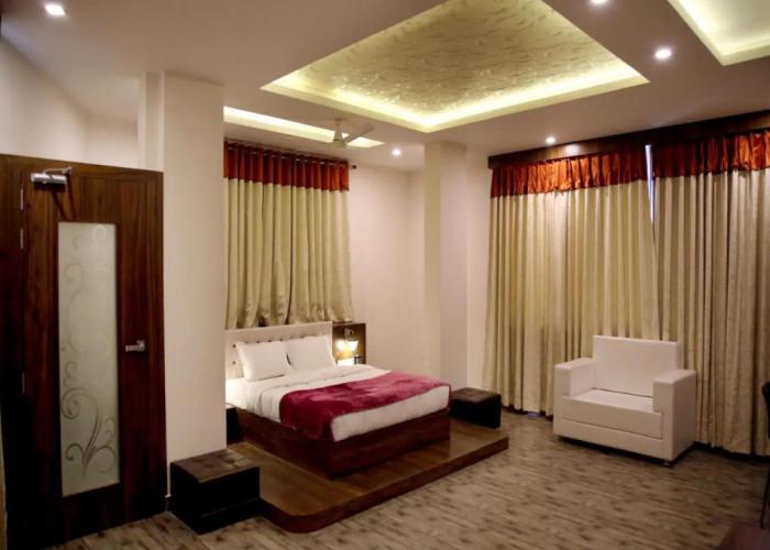 Hotel Khatana Palace