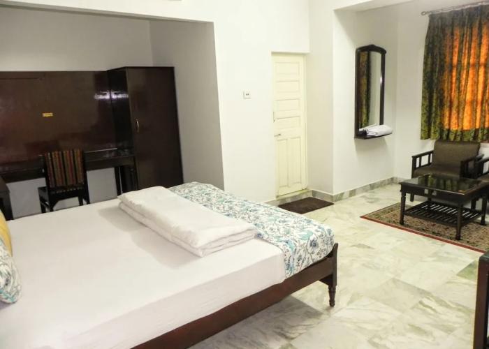 Hotel Kishan Kunj