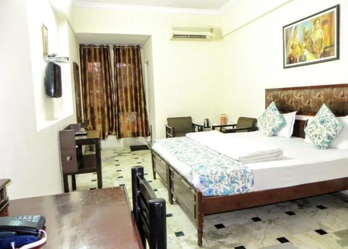 Hotel Kishan Kunj
