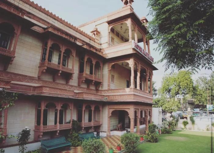 Hotel Navrang