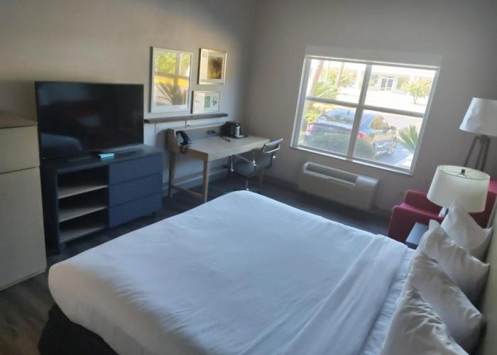 Country Inn & Suites by Radisson, Hinesville, GA